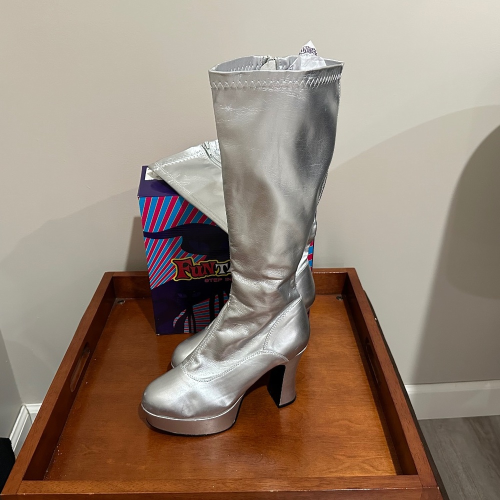 Funtasma Exotica-2000 Platform Boots, Silver, Size 9